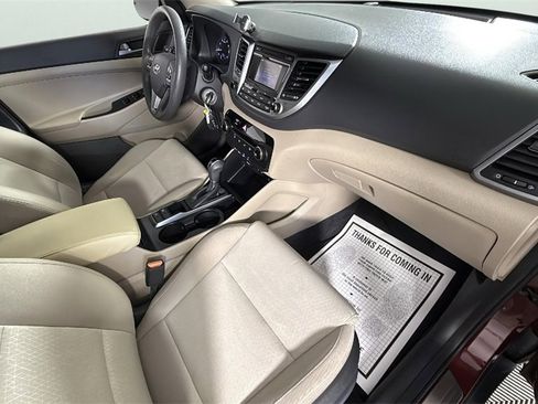 Used 2017 Hyundai Tucson SE image 33