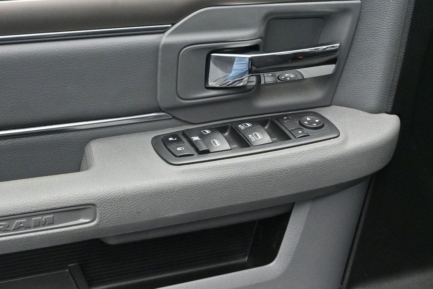 Used 2020 RAM 1500 Warlock AWD/4WD image 11