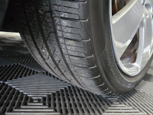 Used 2012 Mercedes-Benz E 350 4MATIC Sedan image 32