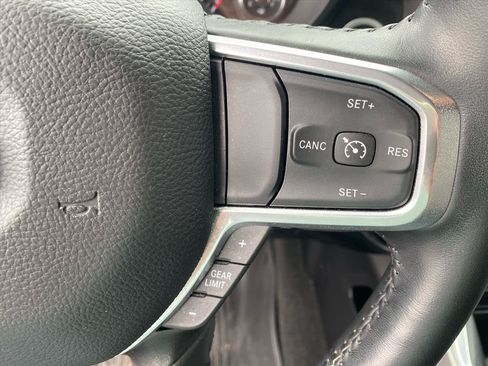Used 2023 RAM 1500 Laramie AWD/4WD image 17