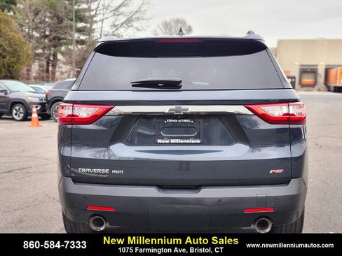 Used 2019 Chevrolet Traverse RS image 4