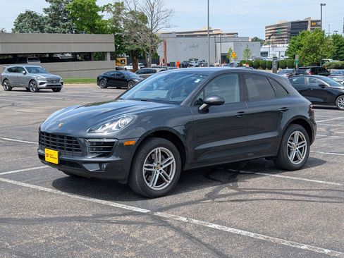 Used 2018 Porsche Macan AWD/4WD image 2