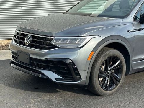 Used 2023 Volkswagen Tiguan SE R-Line AWD/4WD image 7