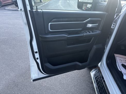 Used 2024 RAM 3500 Big Horn image 15