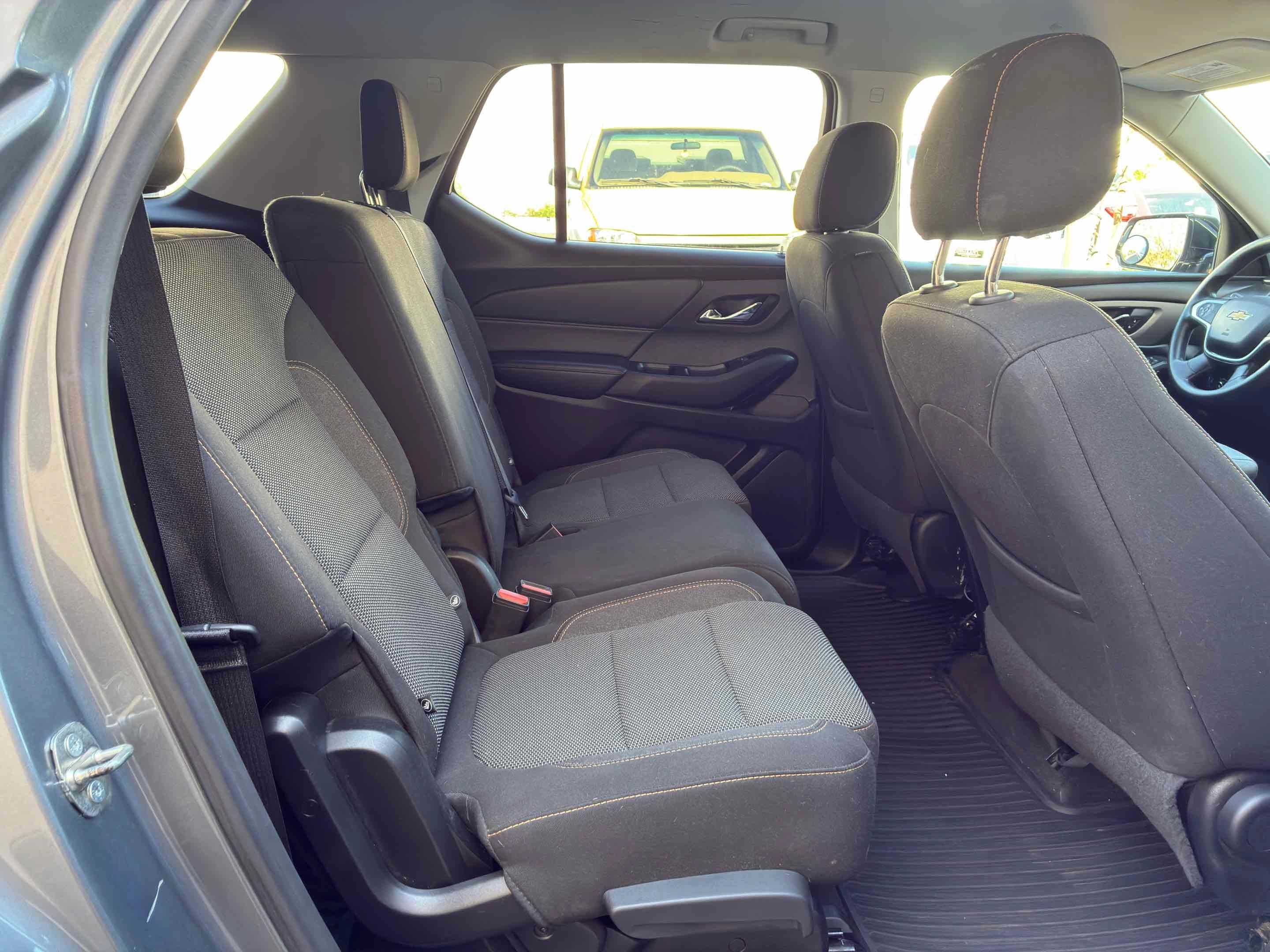 Used 2018 Chevrolet Traverse LS AWD/4WD image 46
