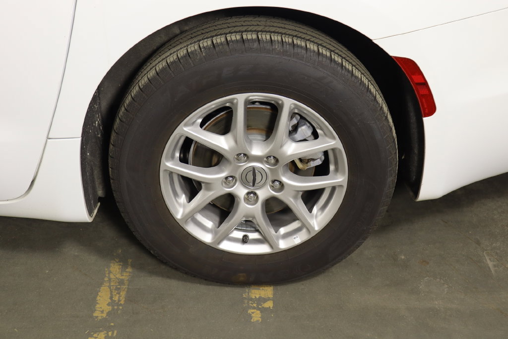 Used 2025 Chrysler Pacifica Select FWD image 46
