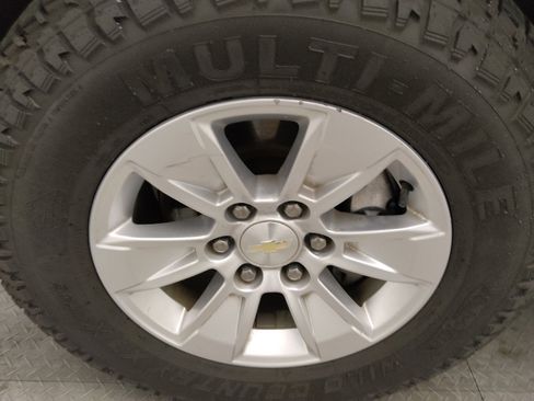 Used 2020 Chevrolet Silverado 1500 LT image 31