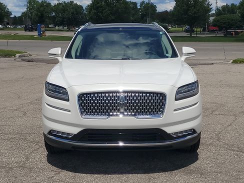 Certified 2022 Lincoln Nautilus Reserve w/ Equipment Group 202A AWD/4WD image 2