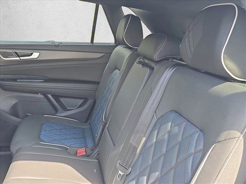 New 2026 Volkswagen Atlas Cross Sport SEL Premium R-Line image 16