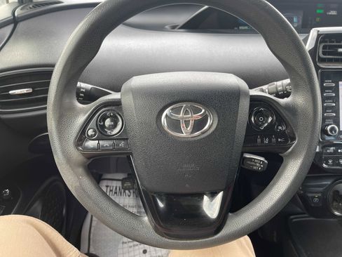 Used 2021 Toyota Prius LE image 22