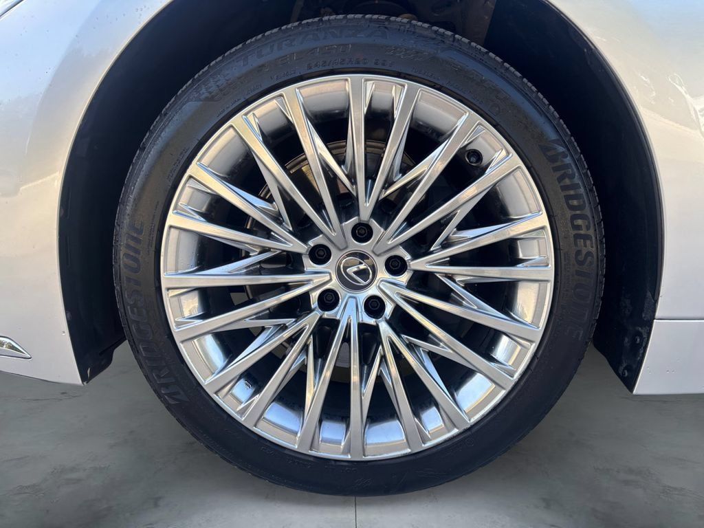 Used 2024 Lexus LS 500 w/ Interior Upgrade Package RWD image 15