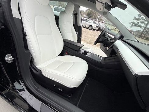 Used 2021 Tesla Model 3 Standard Range Plus image 14