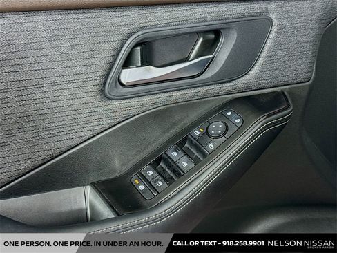 Certified 2023 Nissan Rogue SV image 17