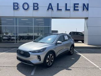Used 2023 Ford Escape Platinum image 1
