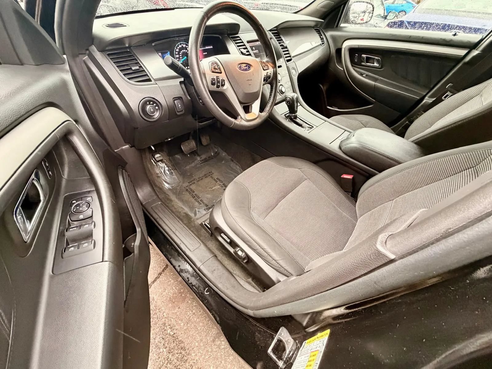 Used 2014 Ford Taurus SEL w/ Equipment Group 201A FWD image 9