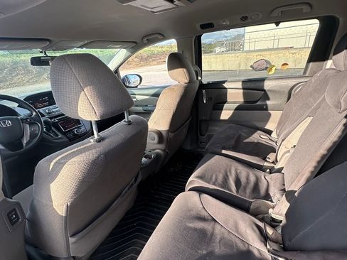 Used 2016 Honda Odyssey SE image 13