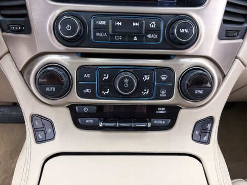 Used 2018 GMC Yukon Denali w/ Denali Ultimate Package AWD/4WD image 21