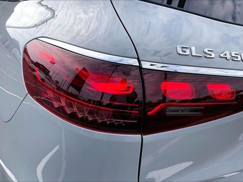 Certified 2024 Mercedes-Benz GLS 450 4MATIC image 25