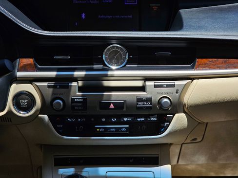 Used 2013 Lexus ES 350 w/ Premium Pkg FWD image 25