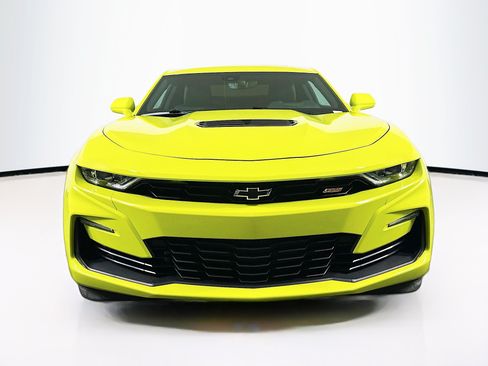 Used 2021 Chevrolet Camaro SS RWD image 2