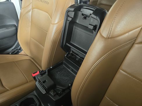 Used 2020 Jeep Gladiator Overland image 27