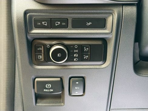 Used 2024 Ford F150 Lariat AWD/4WD image 10