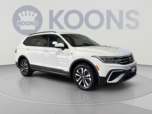 Used 2023 Volkswagen Tiguan S w/ Driver Assistance Package FWD image 2