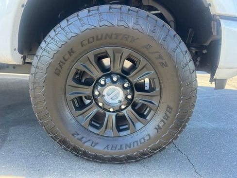 Used 2022 Ford F350 Platinum w/ Tremor Off-Road Package AWD/4WD image 7