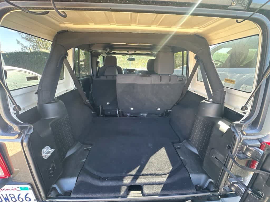 Used 2018 Jeep Wrangler Unlimited Sport S AWD/4WD image 11