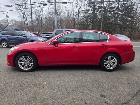 Used 2013 INFINITI G37 x Sedan w/ Premium Pkg image 3