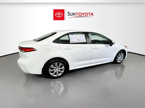Used 2026 Toyota Corolla LE FWD image 4