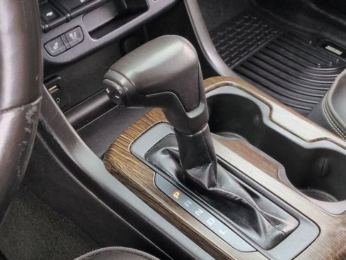 Used 2018 GMC Canyon Denali RWD image 17