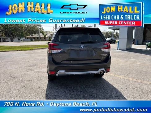 Used 2022 Subaru Forester Touring image 8