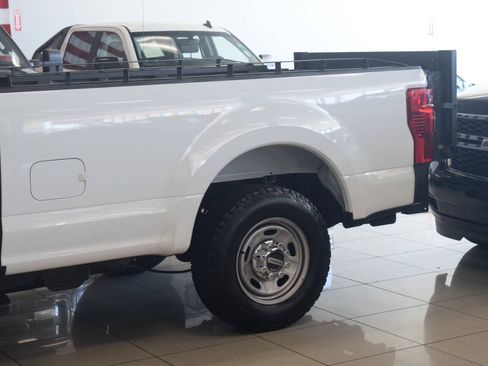 Used 2020 Ford F250 XL w/ Power Equipment Group RWD image 19