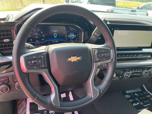 Used 2023 Chevrolet Silverado 1500 LT AWD/4WD image 17