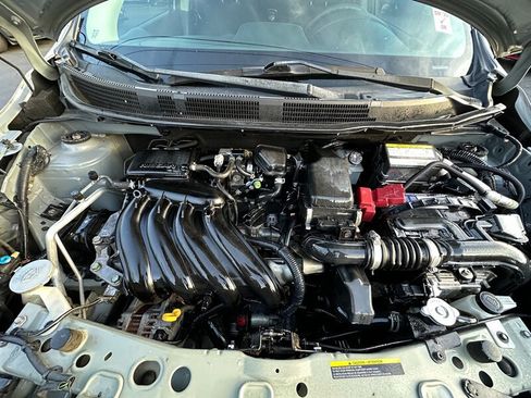 Used 2014 Nissan Versa SV image 10