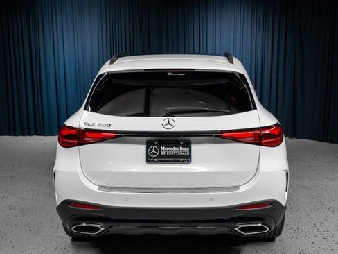 Certified 2026 Mercedes-Benz GLC 300 image 8
