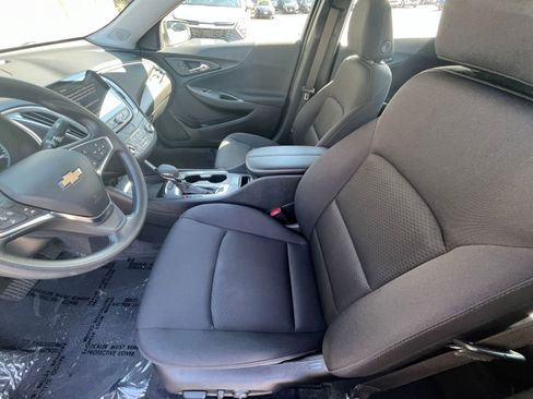 Used 2024 Chevrolet Malibu LT image 28