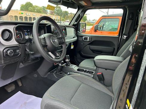 New 2025 Jeep Gladiator Willys image 8