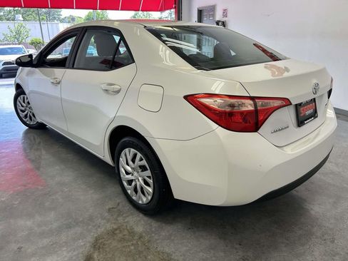 Used 2017 Toyota Corolla LE FWD image 5