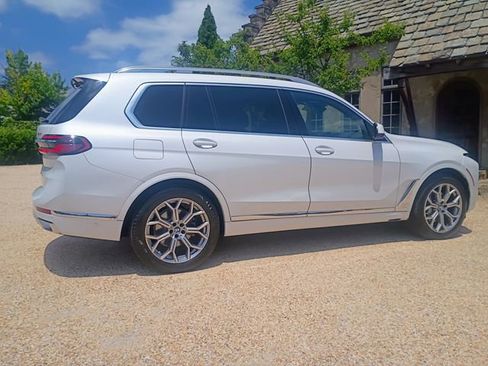 Used 2024 BMW X7 xDrive40i w/ Executive Package AWD/4WD image 11