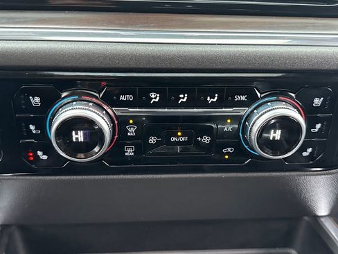 Used 2024 GMC Sierra 1500 SLT w/ SLT Premium Plus Package image 22