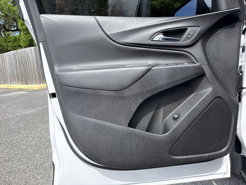 Used 2022 Chevrolet Equinox LT FWD image 13