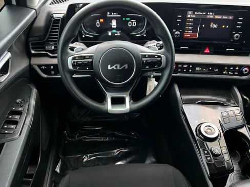 Used 2023 Kia Sportage LX image 14