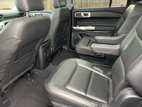 Certified 2023 Ford Explorer XLT w/ Equipment Group 202A image 18