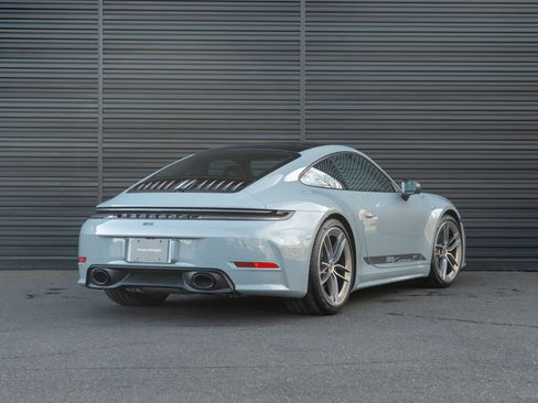 New 2026 Porsche 911 Carrera T image 8