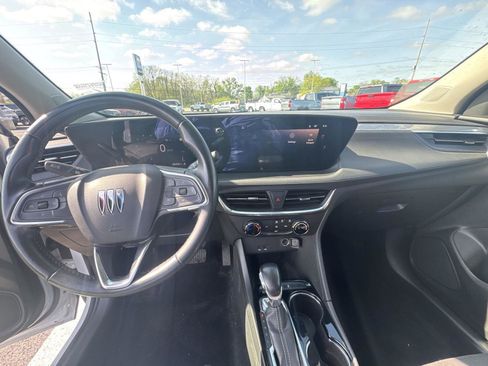 Used 2024 Buick Encore GX Preferred FWD image 18