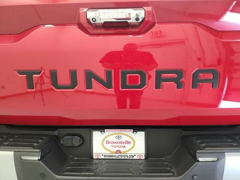 Certified 2025 Toyota Tundra Limited w/ Power Package AWD/4WD image 32