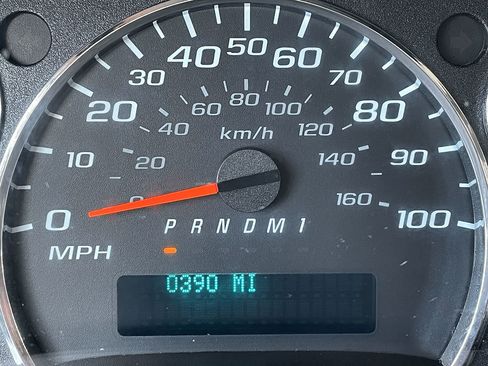 Used 2024 GMC Savana 2500 w/ Driver Convenience Package image 27