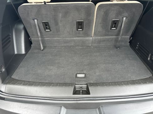 Used 2023 Chevrolet Traverse LS image 11